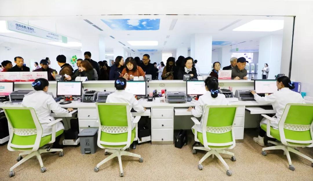 健康時報報道—寫在西安國際醫(yī)學(xué)中心醫(yī)院腫瘤免費(fèi)篩查公益行動結(jié)束之際