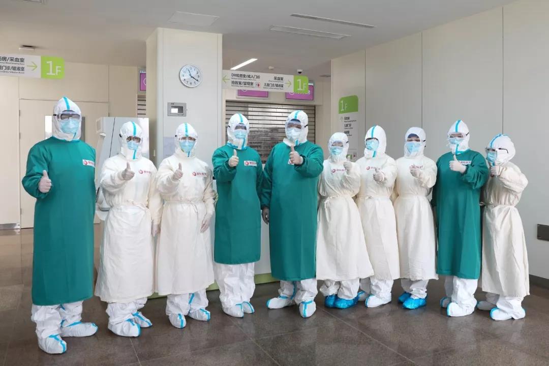 今日頭條——大年三十，一位護士對媽媽說她要去武漢