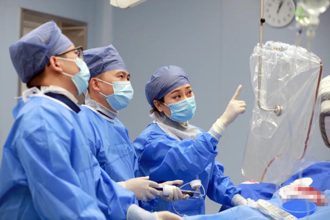 60分鐘打通“心路”！小伙子沖進診室，激動地說：我可找到你了！