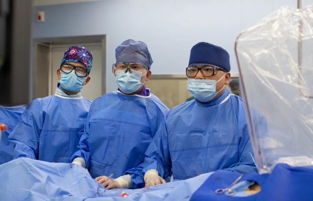 完美！僅5毫米手術(shù)傷口，解決七旬老人主動(dòng)脈夾層及多年“房顫”帶來的腦卒中煩惱！