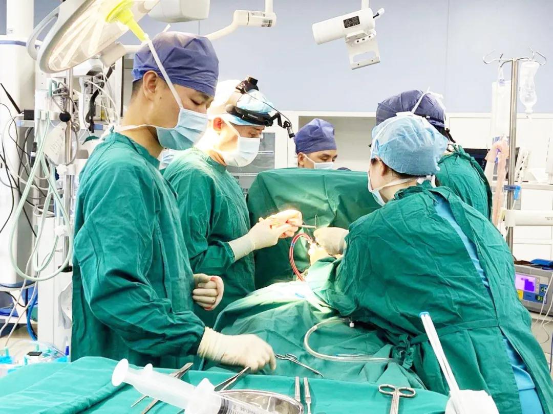 1+1＞2！“一站式”手術(shù)解決肺癌合并風(fēng)濕性心臟病患者病痛