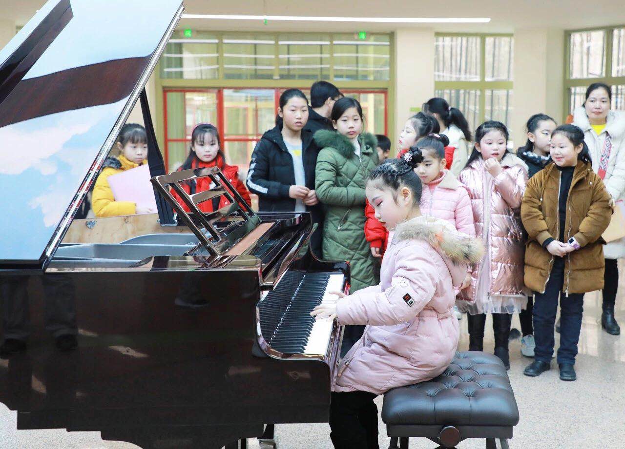 暖心！“小演奏家”走進(jìn)西安國(guó)際醫(yī)學(xué)中心醫(yī)院——“寒假健康教育公益行”研學(xué)活動(dòng)之二