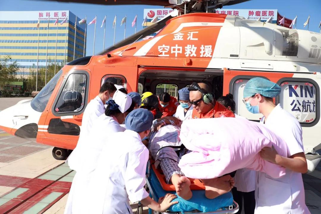 陜西網(wǎng)—生命續(xù)航，分秒必爭！  西安國際醫(yī)學中心醫(yī)院緊急救助一名跨省“飛”來的重癥患者