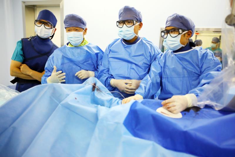 三秦網(wǎng)—別緊張啊，有我們在你放心吧！