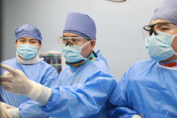 大醫(yī)之術⑨｜“心”路是怎樣被打通的？——心臟病醫(yī)院成功救治一例急性右冠心梗恰逢左主干真性分叉嚴重冠脈病變患者