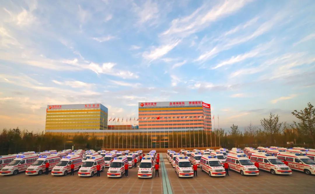 最大限度滿足疫情期間群眾就醫(yī)需求——西安國(guó)際醫(yī)學(xué)中心醫(yī)院勇?lián)戎沃負(fù)?dān)，厚植家國(guó)情懷