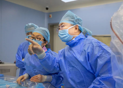 67歲的他輾轉(zhuǎn)大半個(gè)中國，就為打通“心門”