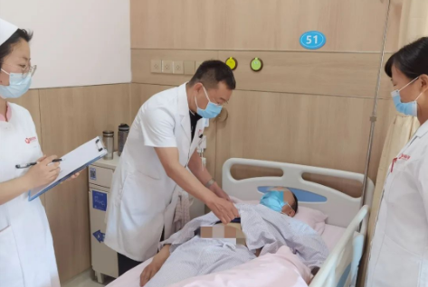 險！胸痛查出體內(nèi)的“不定時炸彈” 醫(yī)生妙手成功“拆彈”