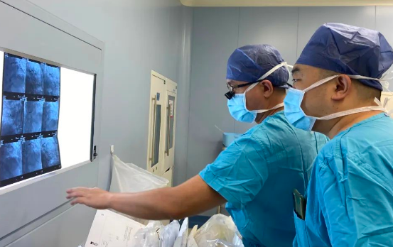 這，就是醫(yī)護人員的“硬核”擔(dān)當(dāng)！