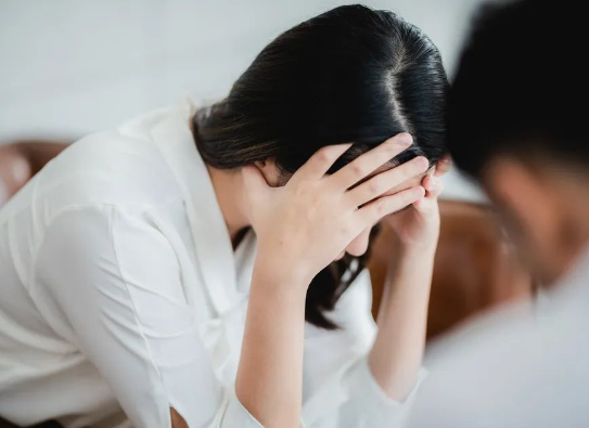 沒食欲、睡眠差、全身乏……這些“長新冠”癥狀有可能是心理疾病撥打96999-3可免費咨詢