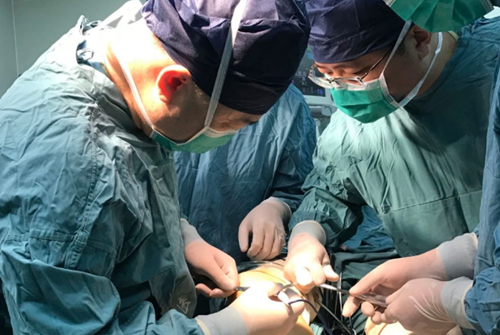 1700公里、27小時，從敦煌到西安，千里求醫(yī)、不負所盼！