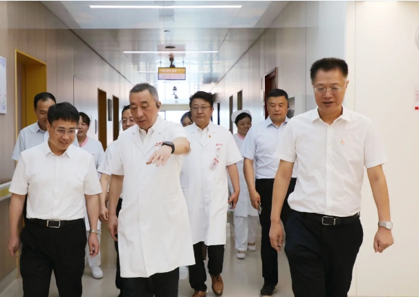 醫(yī)師節(jié)快樂！西北大學校長孫慶偉一行來院慰問