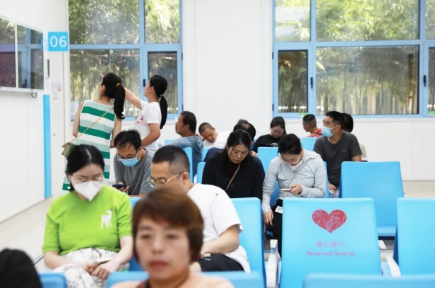 關(guān)愛(ài)呼吸健康！這場(chǎng)公益篩查活動(dòng)傳遞溫暖與希望