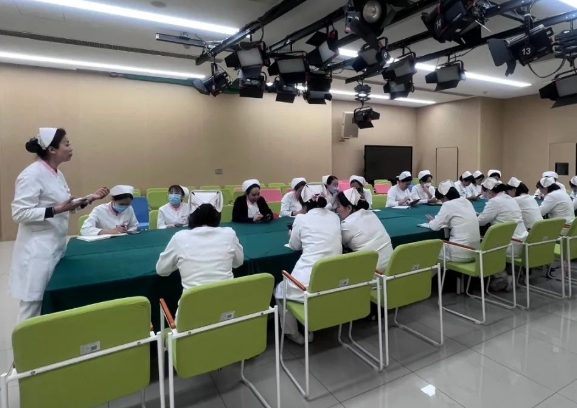 “互聯(lián)網(wǎng)+護理服務(wù)”全面升級，專業(yè)護理咨詢觸手可及