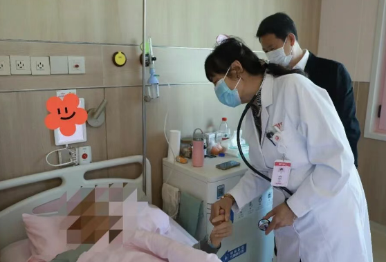 阿拉善盟?西安，7次跨省求醫(yī)：一位82歲老人的“信任投票”